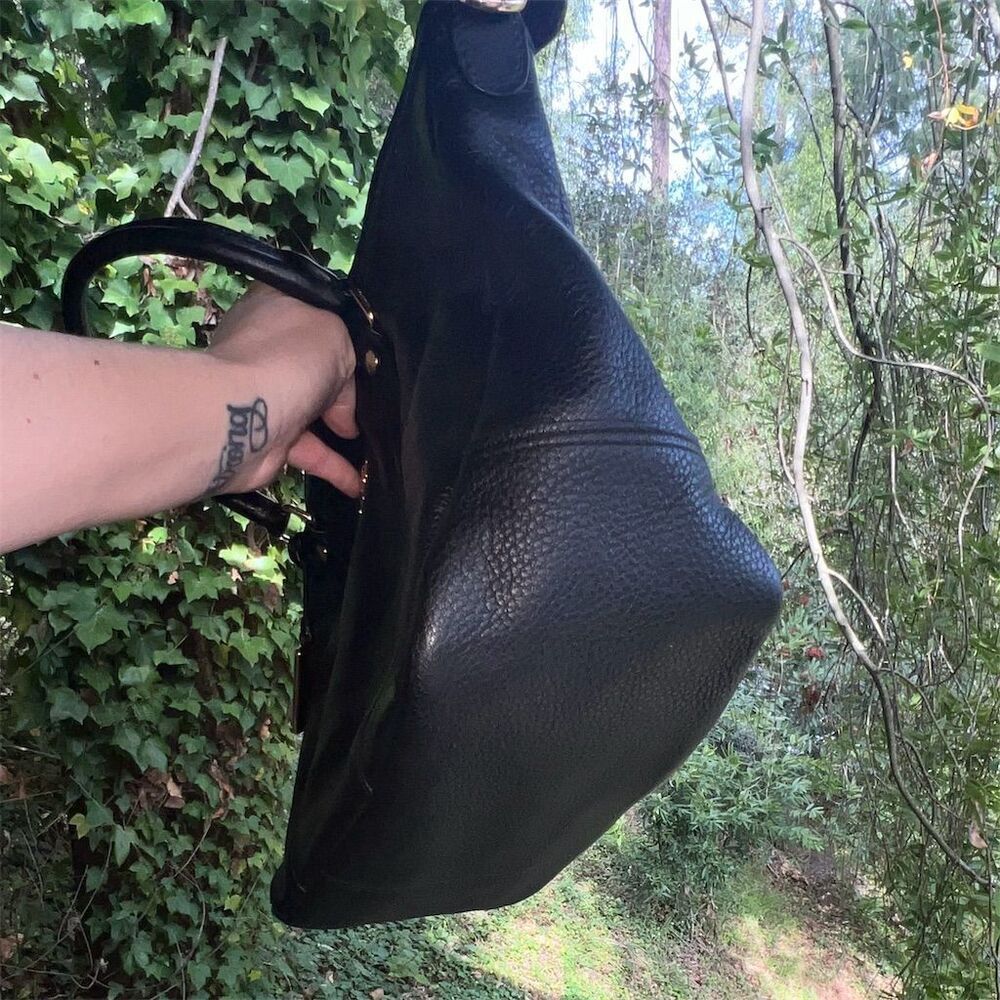 COACH Black Leather Shoulder Bag w Gold Hardware & Detachable Strap AUTHENTIC - Picture 9 of 10